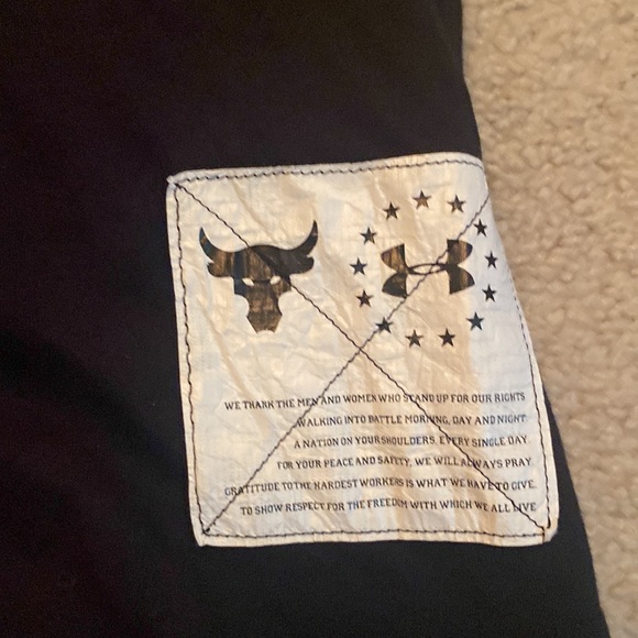 Mens Under Armour T shirt - Picture 2 of 3